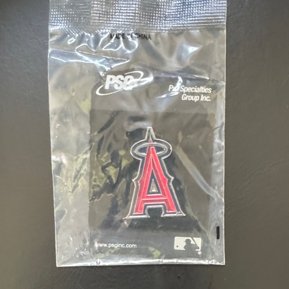 Los Angeles Angels Baseball Pin - Picture 1 of 1